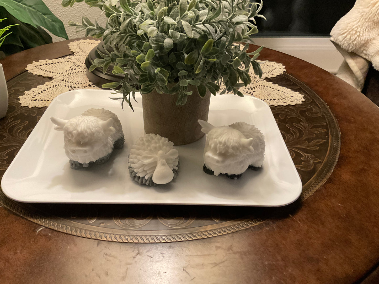 Highland Cow Soap Set – Handmade Goat Milk Bars (2 Cows + Bonus Sheep, Farmhouse Gift)